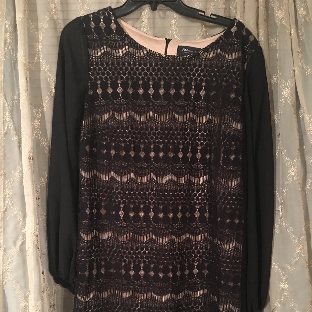 Gorgeous black knee-length dress